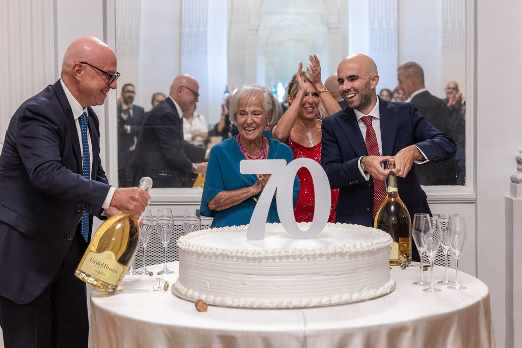 Taglio della torta per i 70 anni di AS Agenzia Salaria a Palazzo Brancaccio